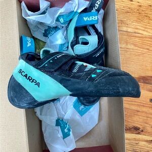 Scarpa Instinct VS 35 Climbing Shoes NEW